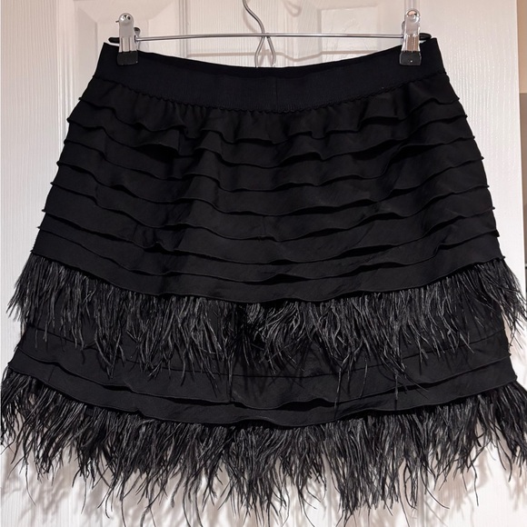 BCBGmaxazria black mini skirt with feathers barely worn - Picture 2 of 3